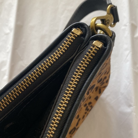 Fossil “Memoir”  Top Zip Calf Hair Cheetah Print Purse Bag Wristlet - Picture 8 of 15